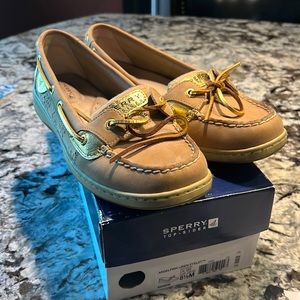 Sperry topsides GORGEOUS! 8.5